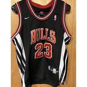 Vintage Michael Jordan Chicago Bulls #23 Jersey Size Youth XXL NBA